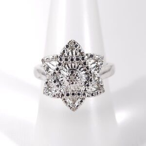 Sterling Silver Star Ring with Diamond Accents Size 7-3/4